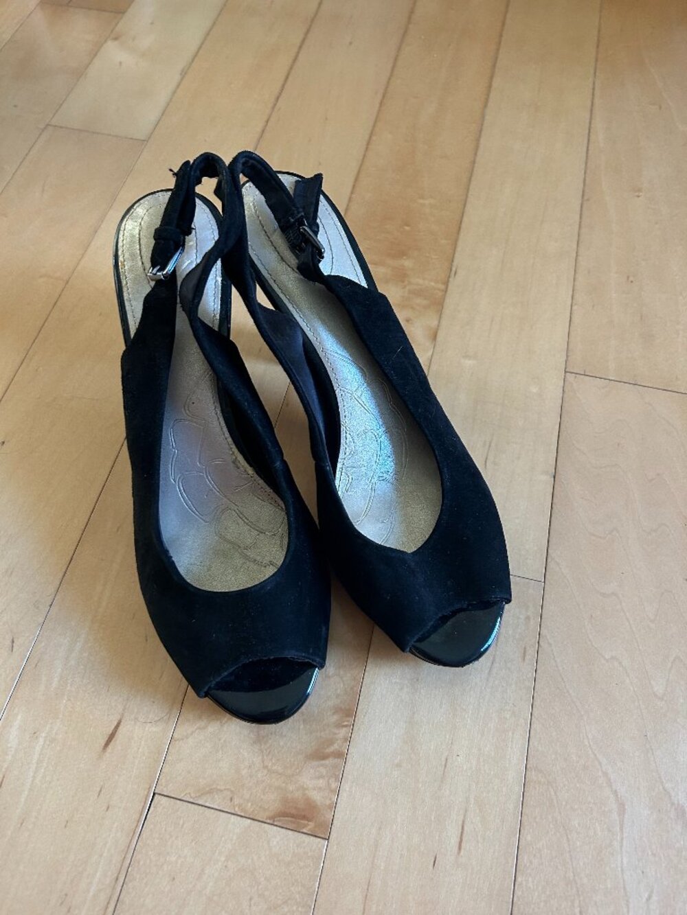 Slingback Black Heels with a Peep Toe by Giani Bernini - size 8.5